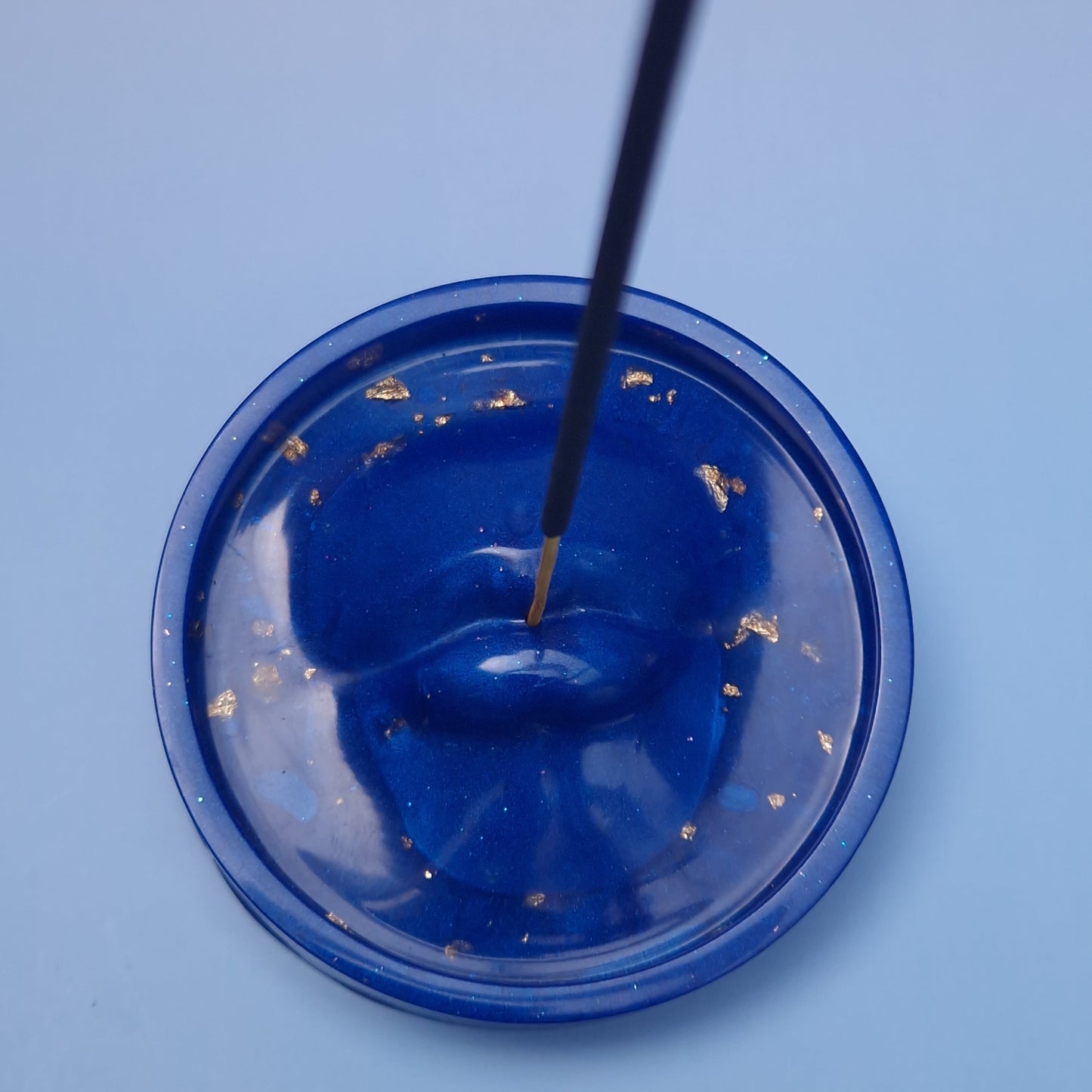 Porta-Incenso Boca Azul com Folhas Douradas