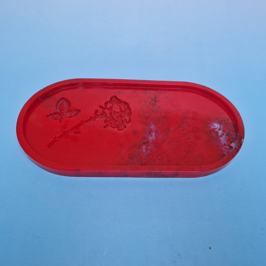 Tabuleiro oval decorativo em resina epoxy vermelho com rosa em relevo