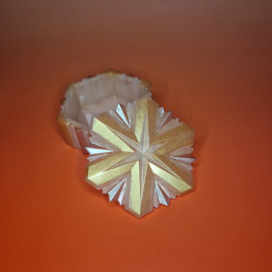 Boîte décorative « Flocon de neige » – Ø 10 × 4,5 cm