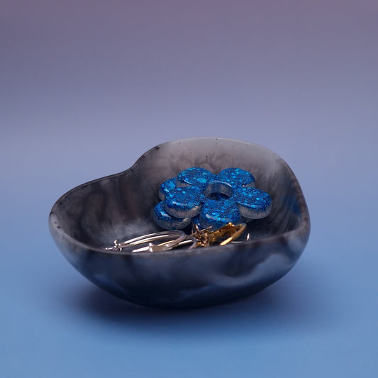 Porta-Joias e Suporte de Vela em Resina – Coração Marmorizado Preto e Cinza