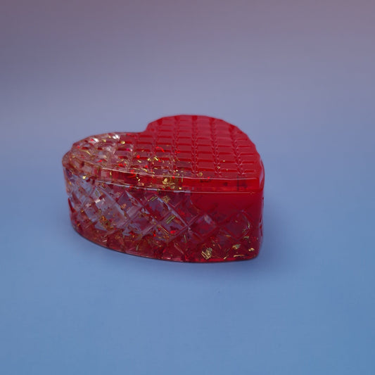 Caixa Decorativa Coração Vermelho com Flocos Dourados
