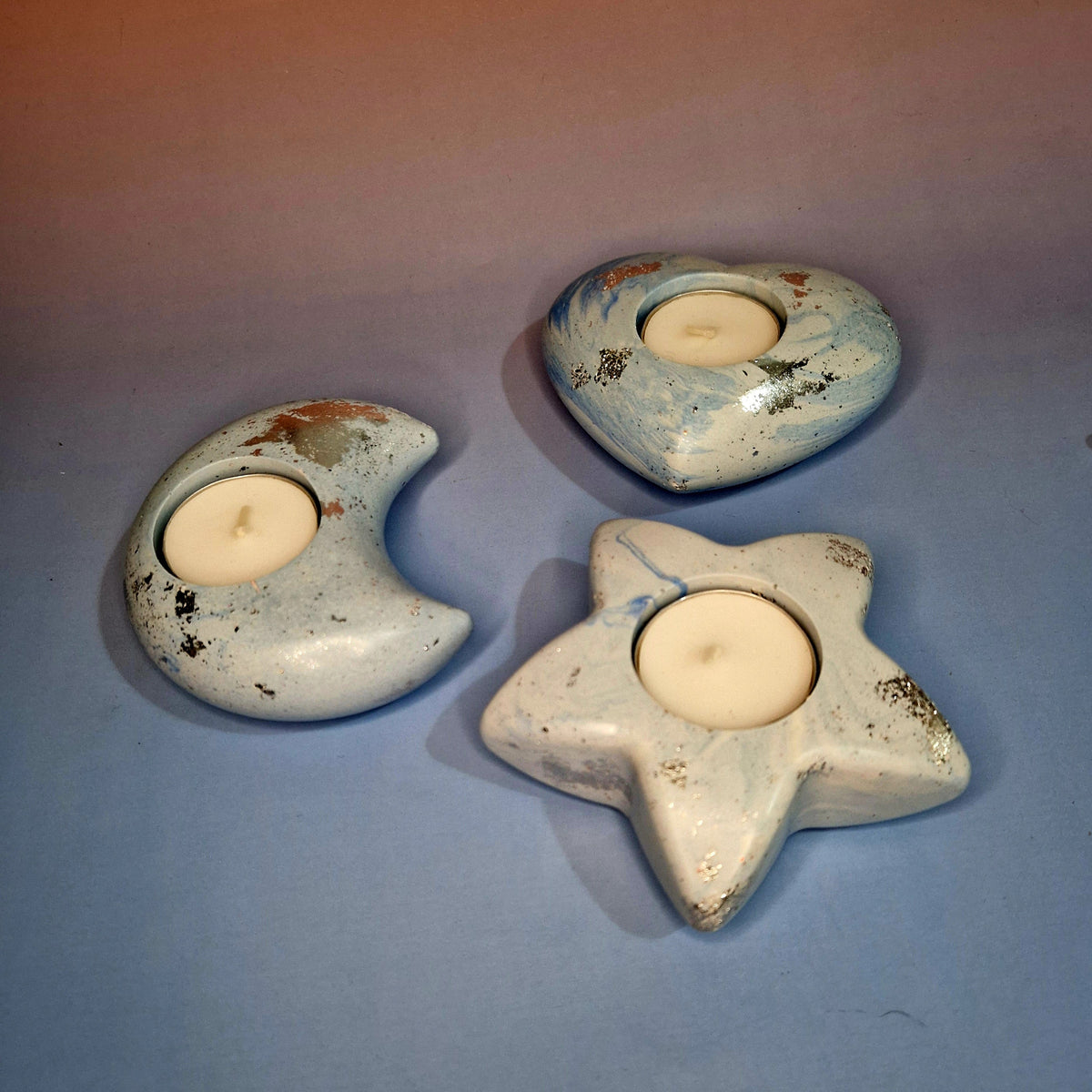 Ensemble Ciel Serein – Bougeoirs Artisanaux en Jesmonite (4 Pièces)