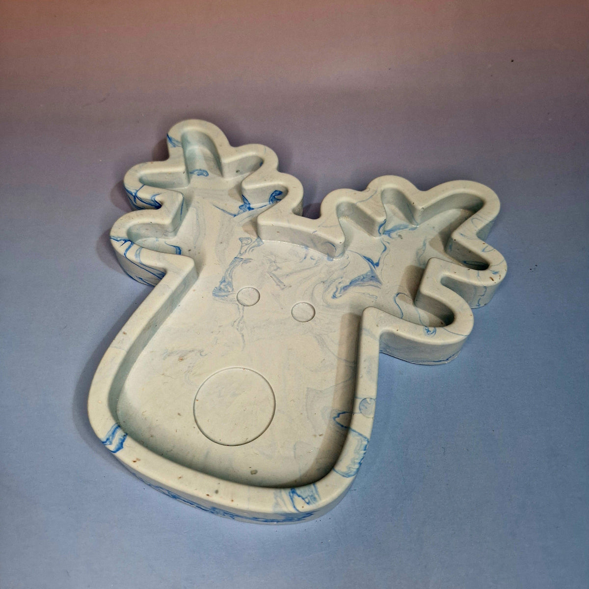 🦌 Jesmonite Decorative Reindeer Tray – Handmade