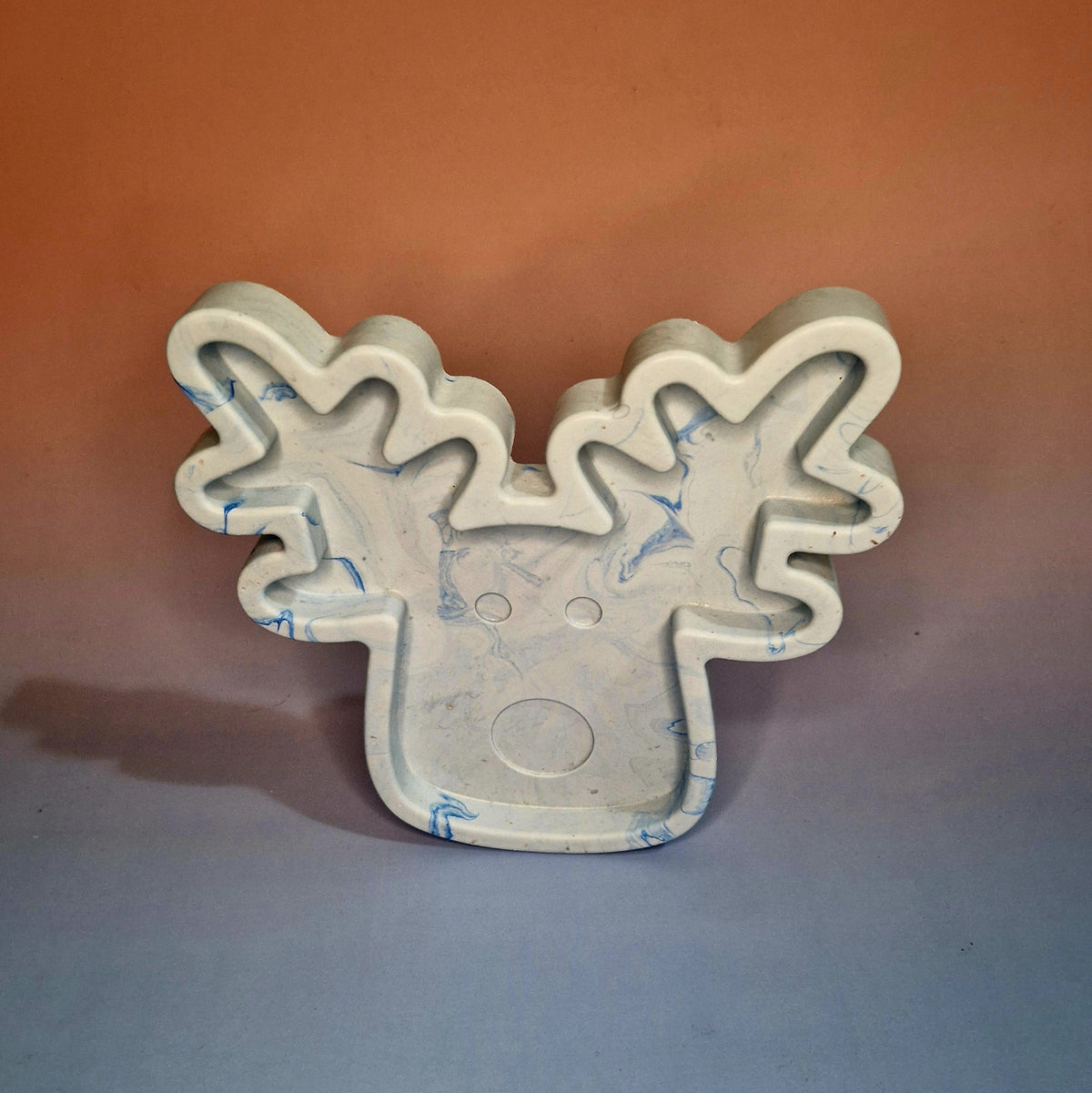 🦌 Jesmonite Decorative Reindeer Tray – Handmade