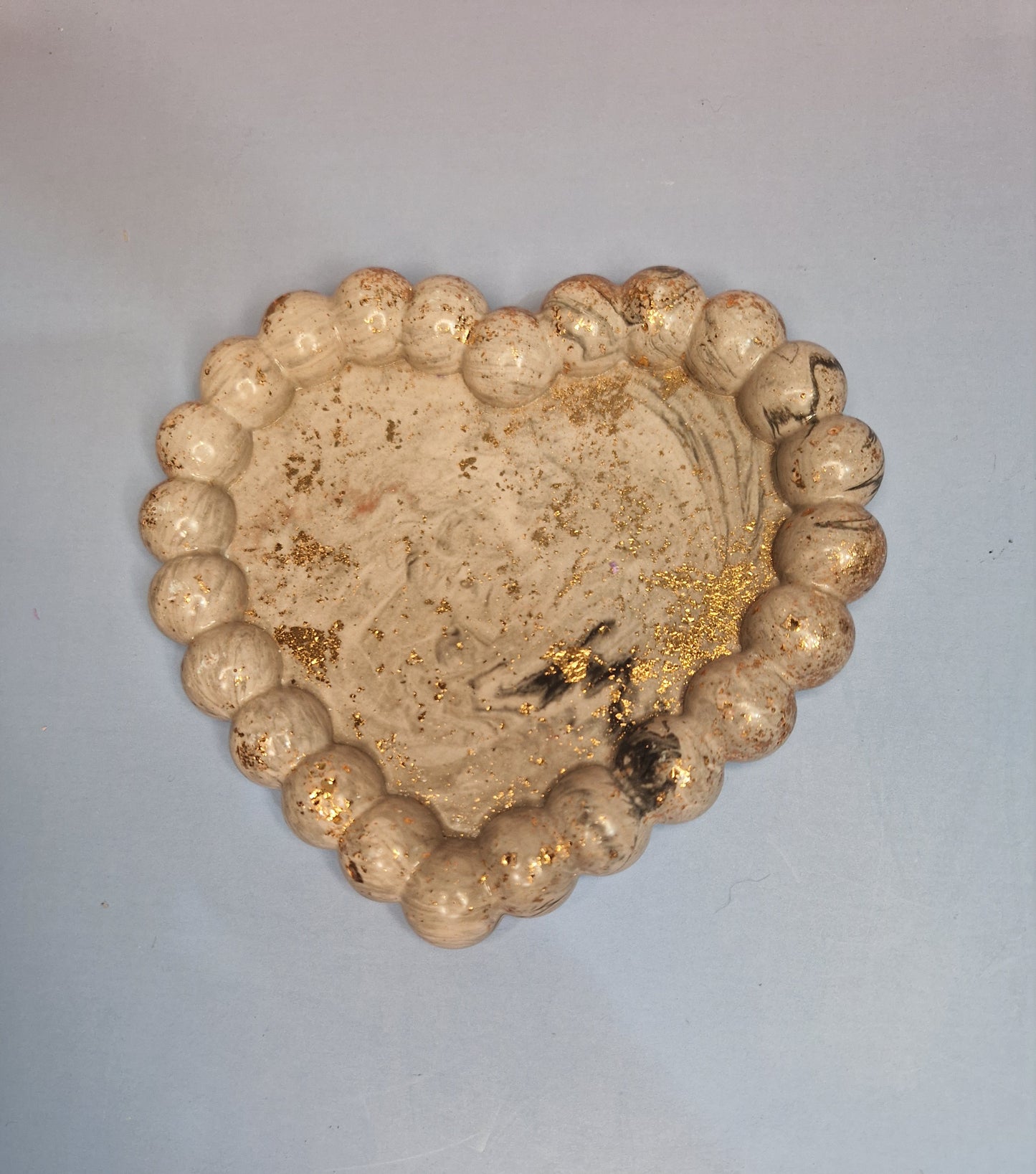 💜 Prato Decorativo Bubble Coração – Jesmonite (14×12 cm)